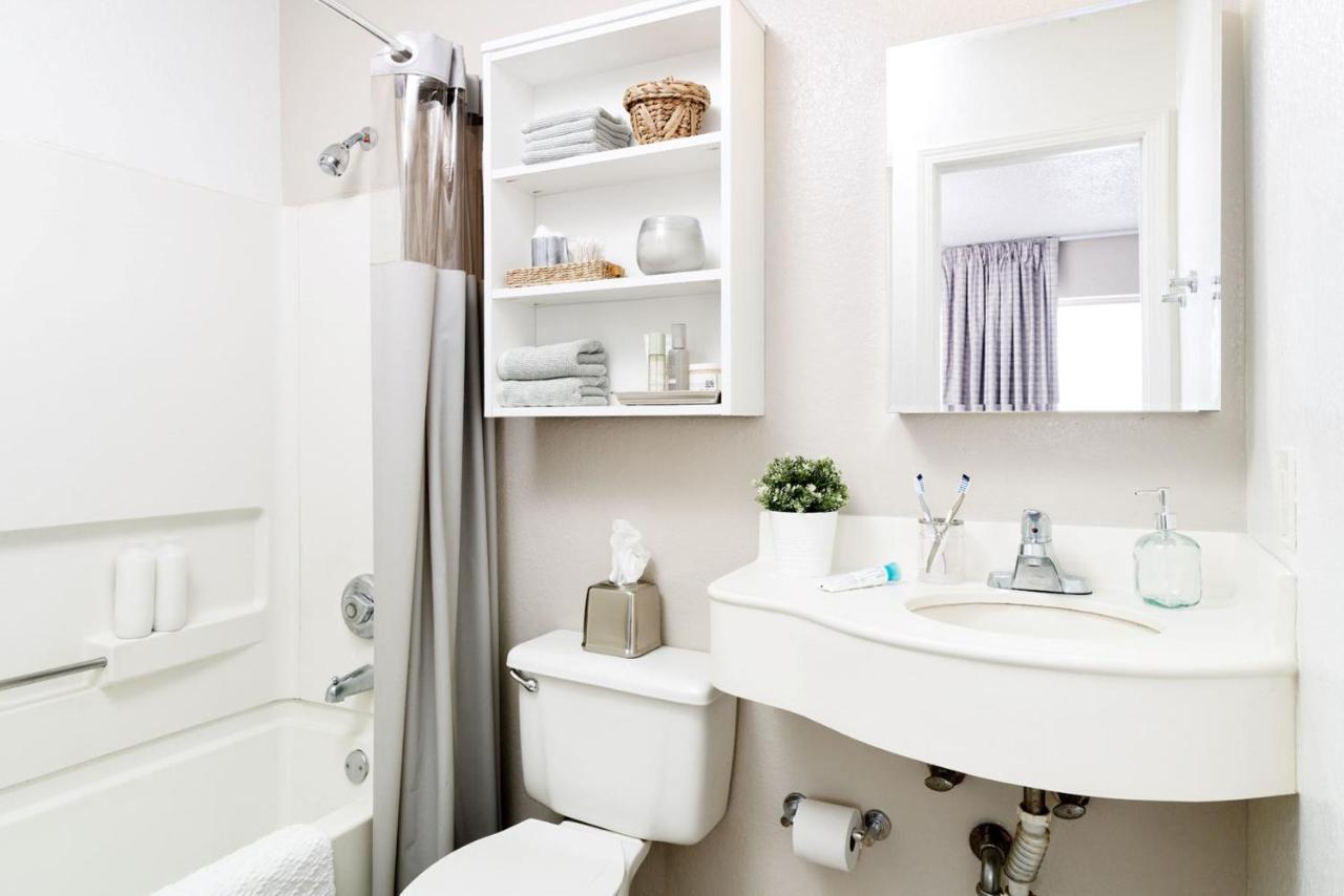 Intown Suites Extended Stay Virginia Beach Va Bagian luar foto